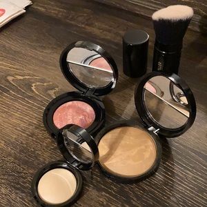 4 piece face kit by Laura Gellar- SAND